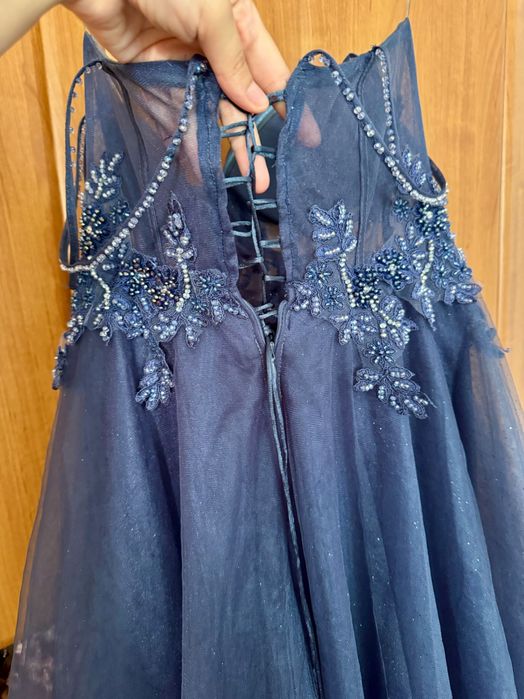 официална рокля с мъниста