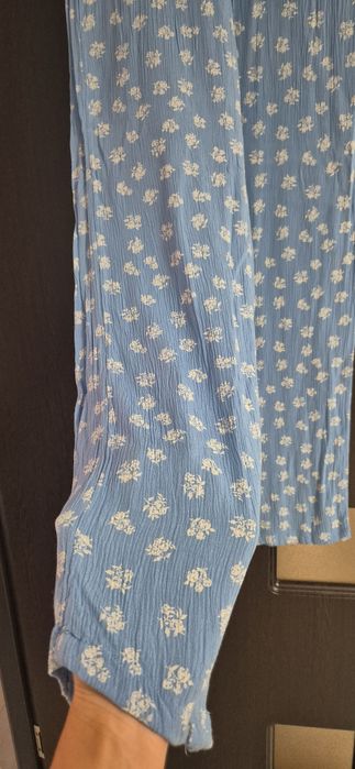 Pantaloni Stradivarius lejeri si fluizi mărimea S noi