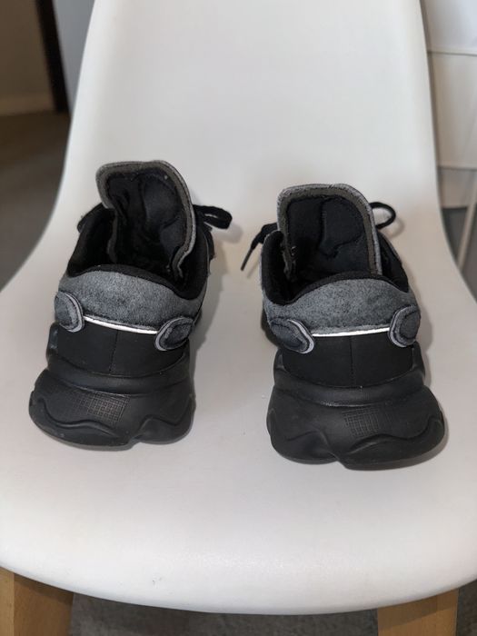 Adidasi Adidas Ozweggo marimea 28