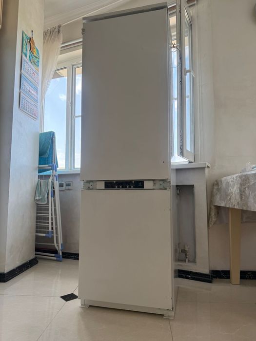 Продам бу холодильник Whirlpool