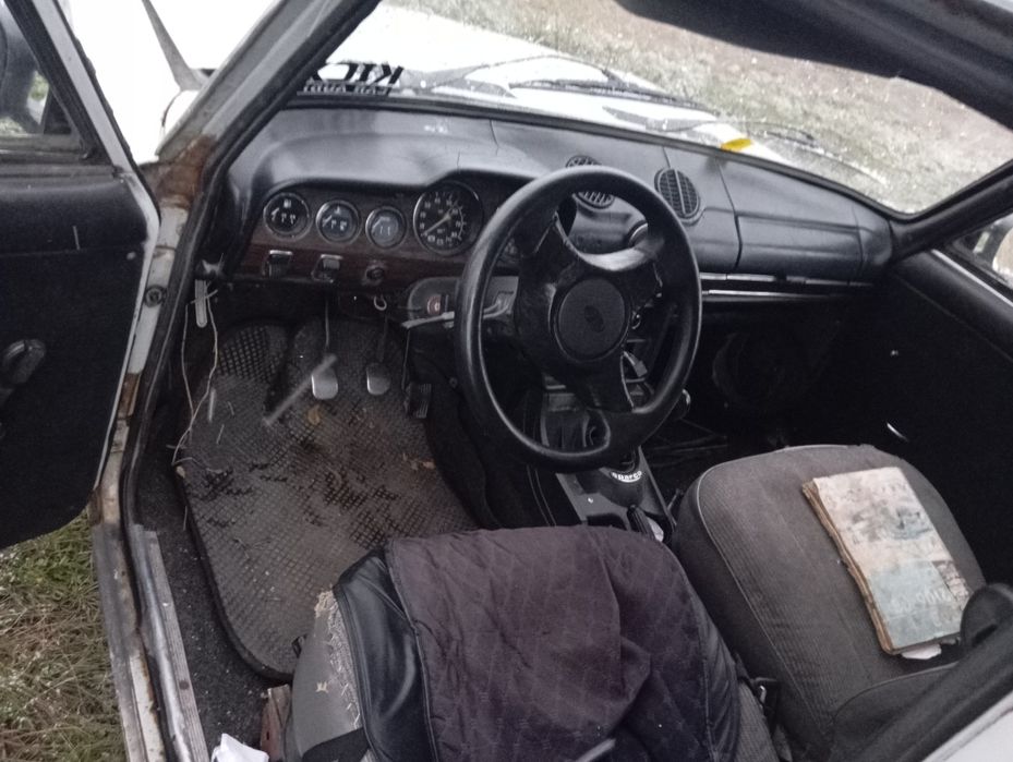 Продам ВАЗ 2106 по запчастям