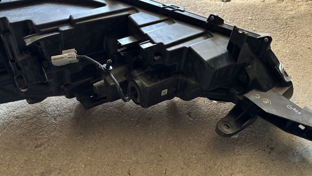 Фар за Toyota Corolla Cross