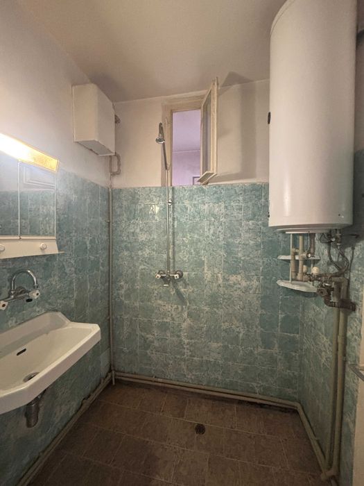 ЧЕТИРИСТАЕН апартамент в ЦЕНТЪРА на Карлово