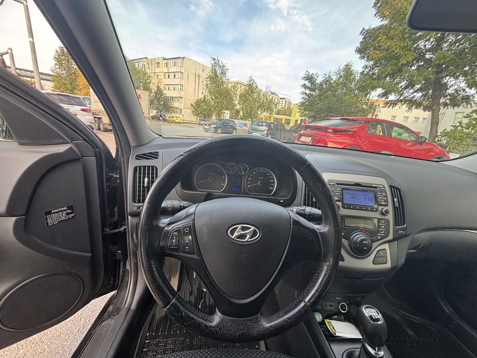 Hyundai i30 - 2300€