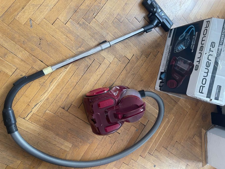 Прахосмукачка ROWENTA Swift Power Cyclonic RO2910EA
