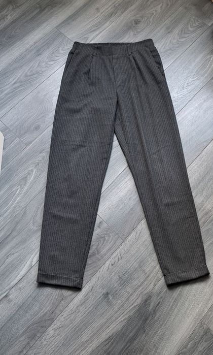 Pantaloni Bershka S