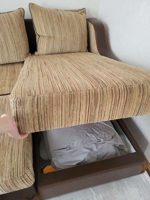 Диван угловой б/у