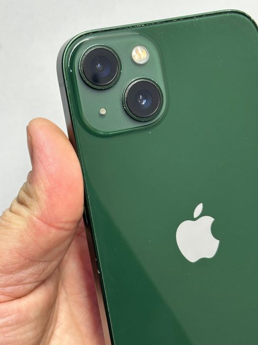 Продам Айфон 13 128г