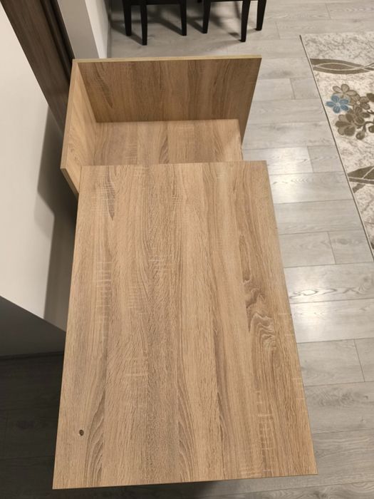 Продавам Бюро Без Забележки