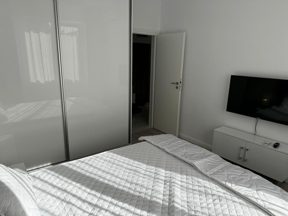 Închiriez apartament 2 camere sector 1 Pod Constanta - Proprietar
Imob