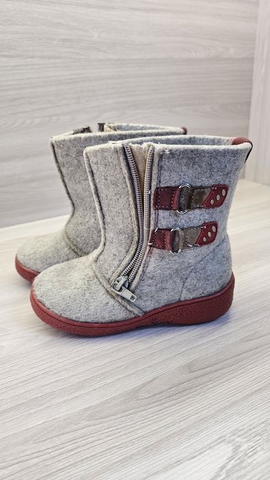 Детские валенки и угги 26 и 27 рр