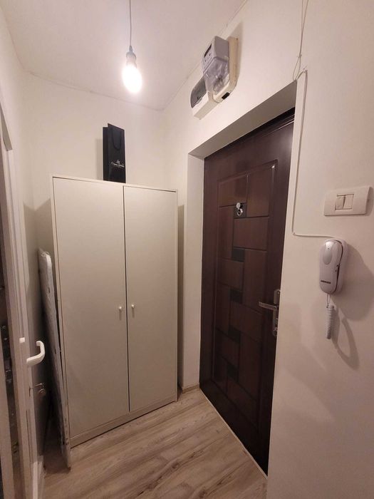 Proprietar,inchiriez garsoniera in zona Piata ALBA IULIA