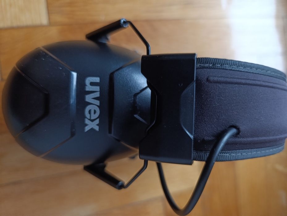 Активни антифони UVEX axsse one  120лв./61.36 evro