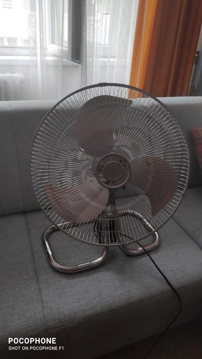 Ventilator de podea