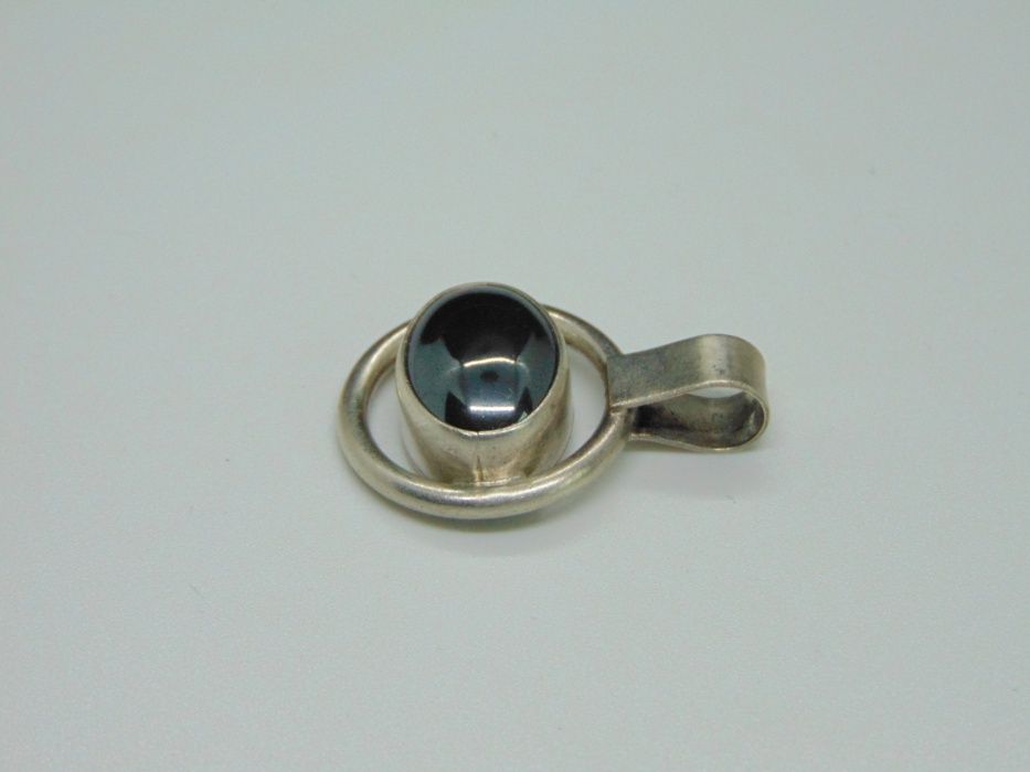 Pandantiv din argint cu hematit