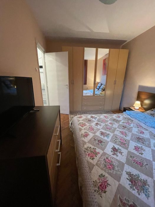 Inchiriez apartement zona centrala