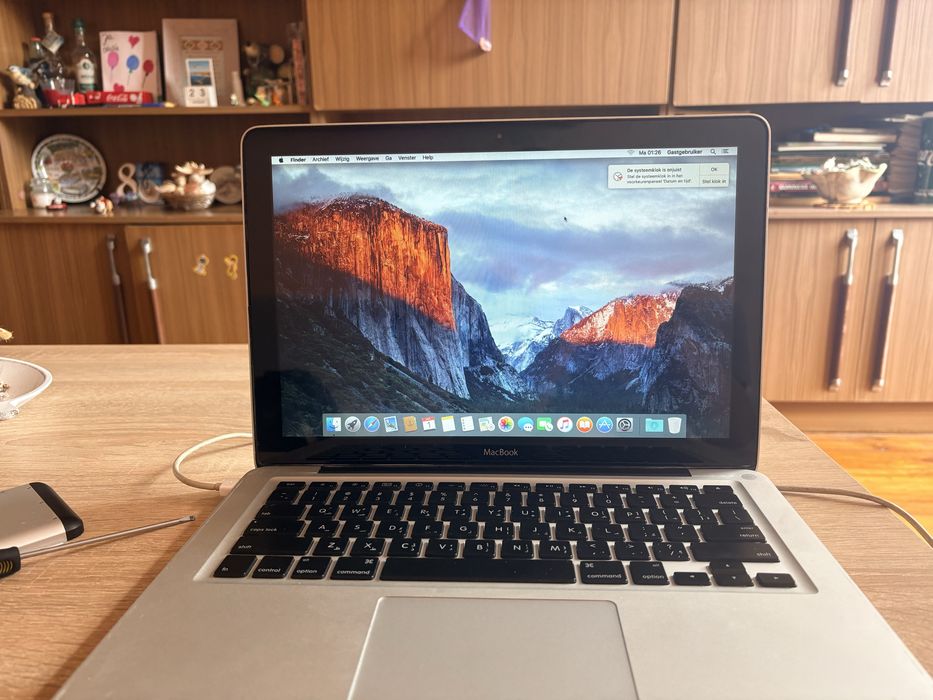 Macbook 2012 работещ