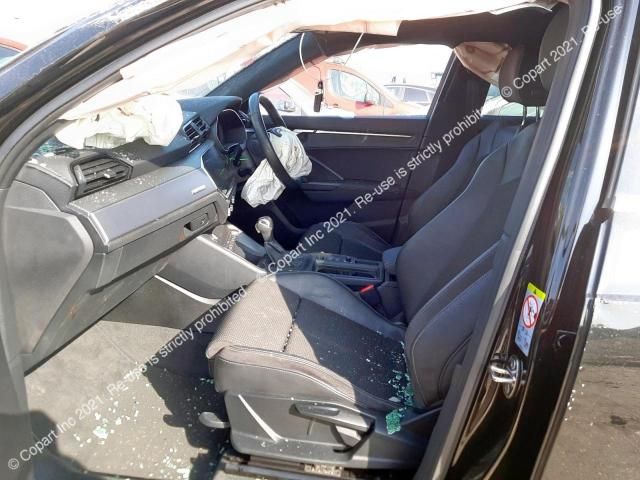 Dezmembrez Audi Q3 F3