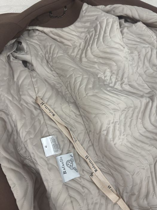 Продам пальто Rafaello