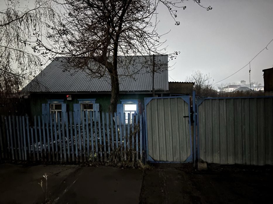 Продам срочно дом  в районе станции