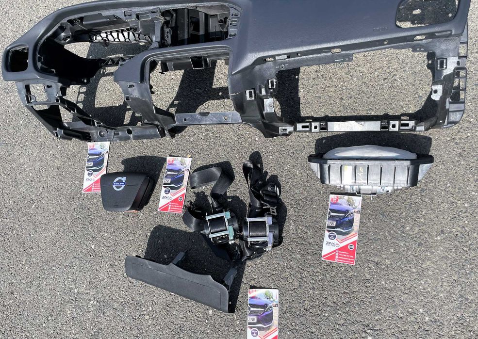 Volvo V40 airbag genunchi / picioare - negru / alb / bej  etc.