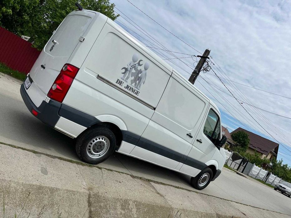Vand Volkswagen crafter cu 3 locuri si duba an 2012 euro 5 nu sprinter  usii culisante pe ambele părți
