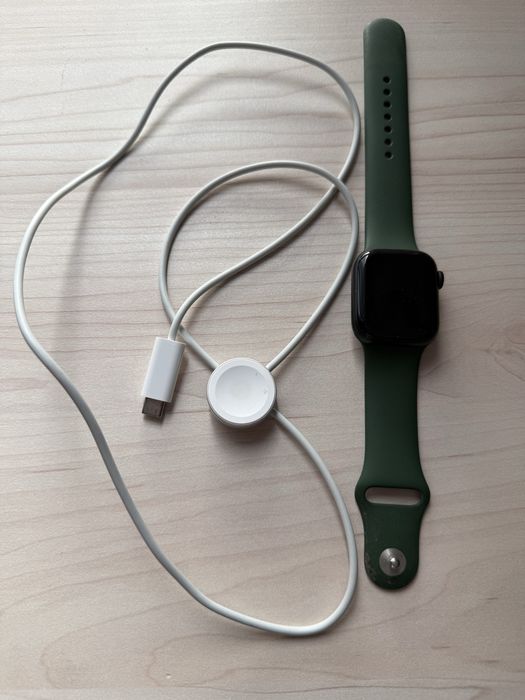 Apple watch seria 7 bratara verde