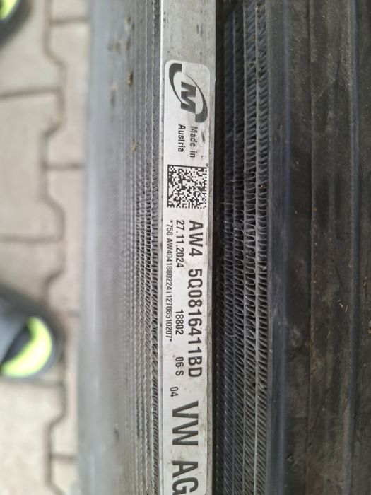 Vând set 3 Radiatoare 2 de apă+ Climă gama vag 1,5  Vezi codurile