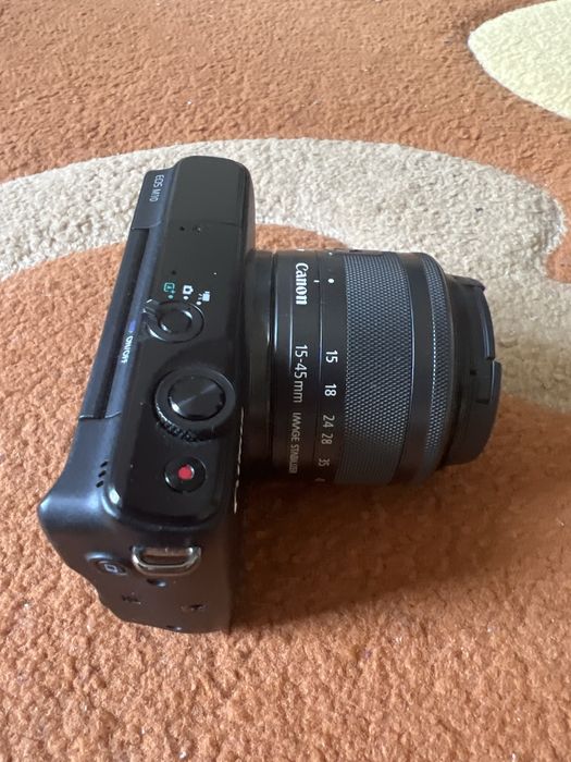Camera Canon EOS M10