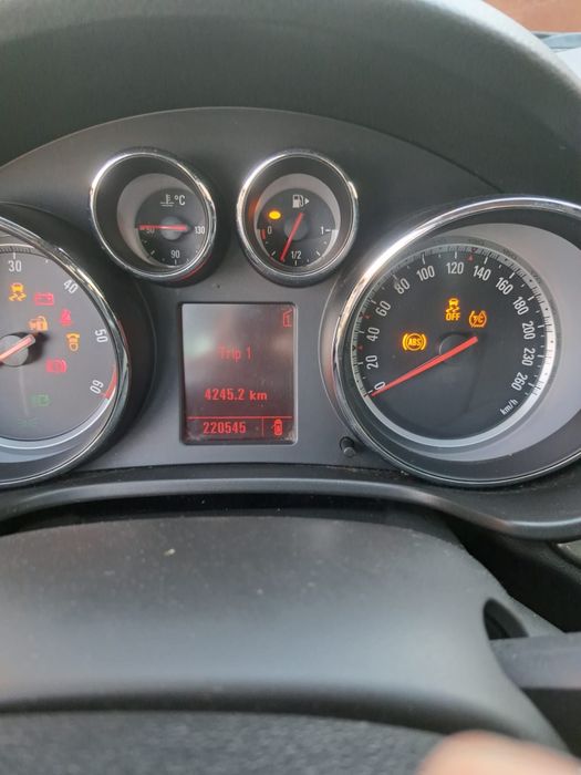 Vând  Opel   INSIGNIA