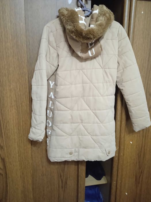 Продам женскую куртку