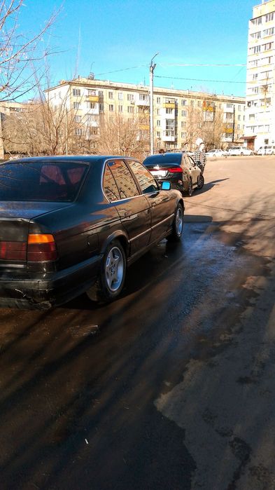 Срочно продам БМВ е34