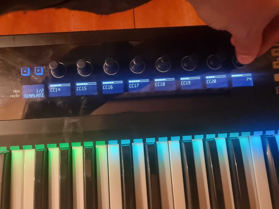 pian clapa native instrument komplete kontrol s61 defecta