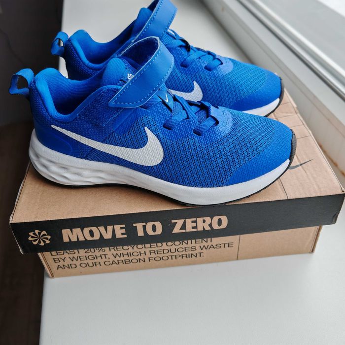 Детские кроссовки NIKE Revolution новый