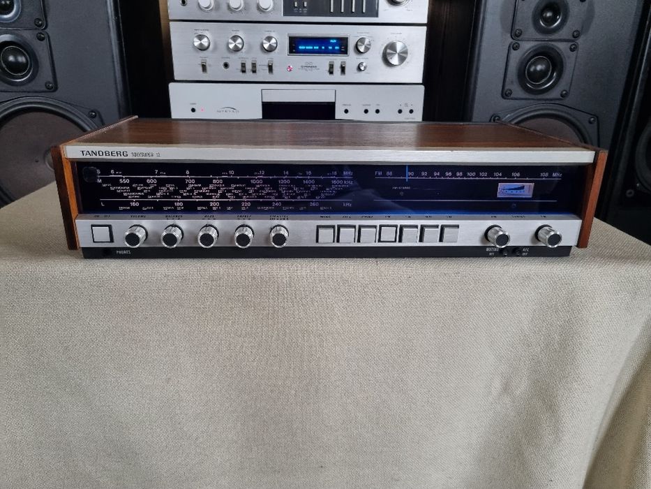 Tandberg Solvsuper 12. 15 watts/canal. Impecabil.