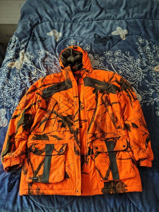 Jachetă de vânătoare  Pinewood mărimea XXL, modelul  Abisko 2.0 Camou in stare buna.