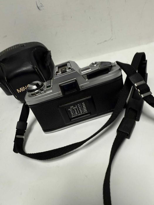 Aparat foto cu film Minolta X 300 cu obiectiv si cu husa originala