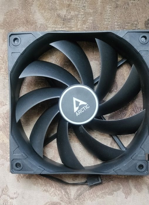 Ventilatoare pc arctic 120mm