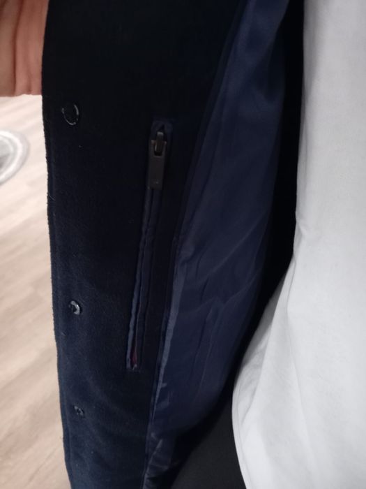 Vând palton pentru bărbați