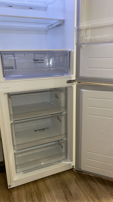 Холодильник двухкамерный LG