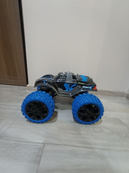 Играчка  monster