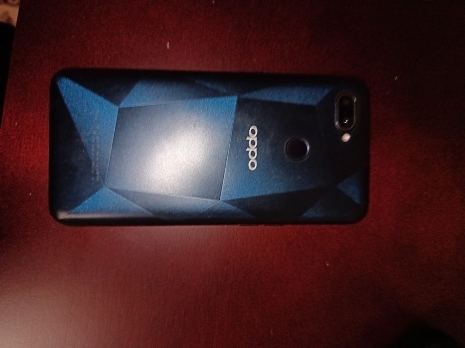 Продам телефон Oppo A12