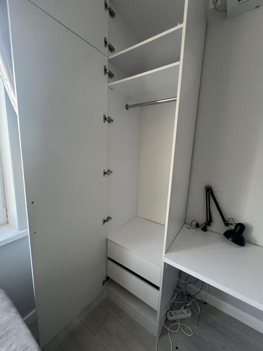 срочно продам Детский письменный стол+шкаф