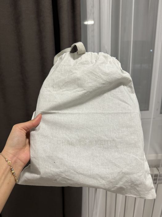 Кожаная сумка Charles & Keith