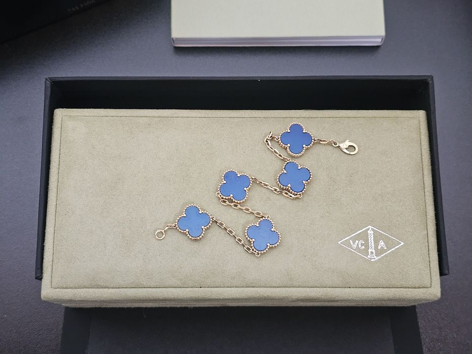 Златна гривна Van Cleef & Arpels