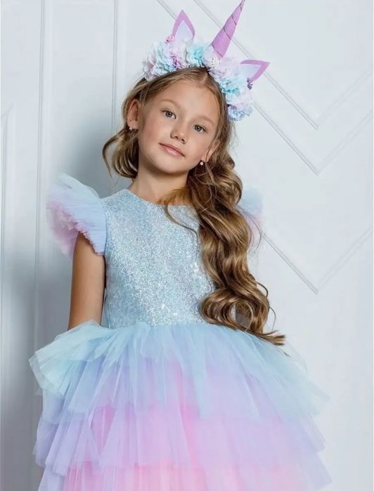 Продам платье на девочку.