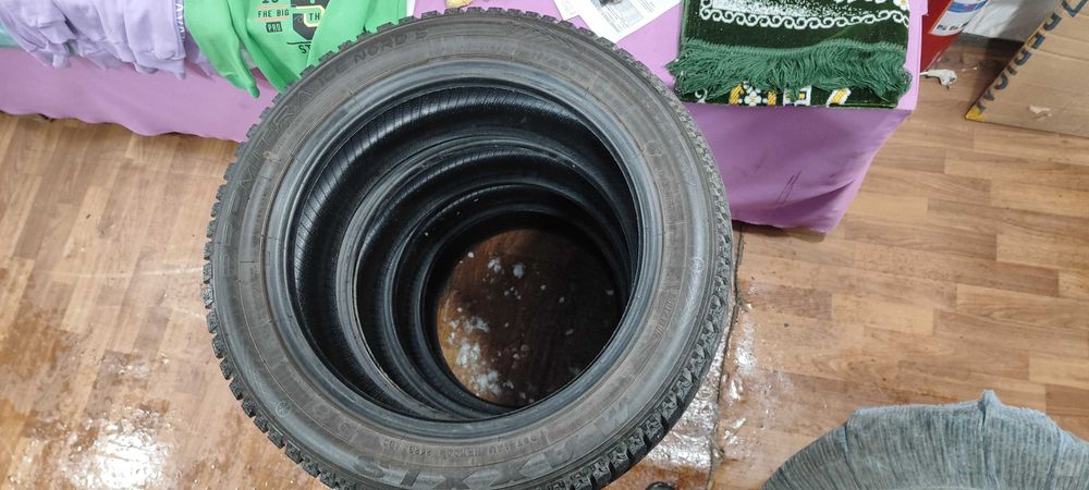 Зимние шины с шипами 215/55/17