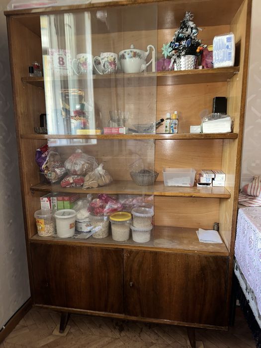 Шкаф - сервант на кухню