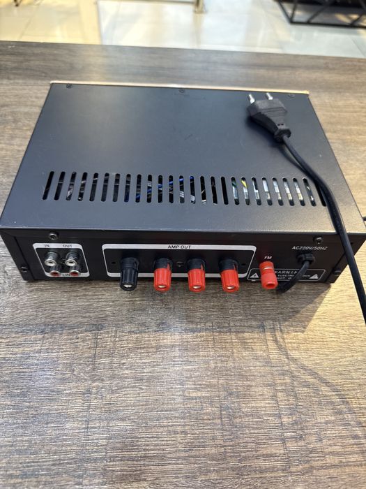 Усилилтель мощности 80вт