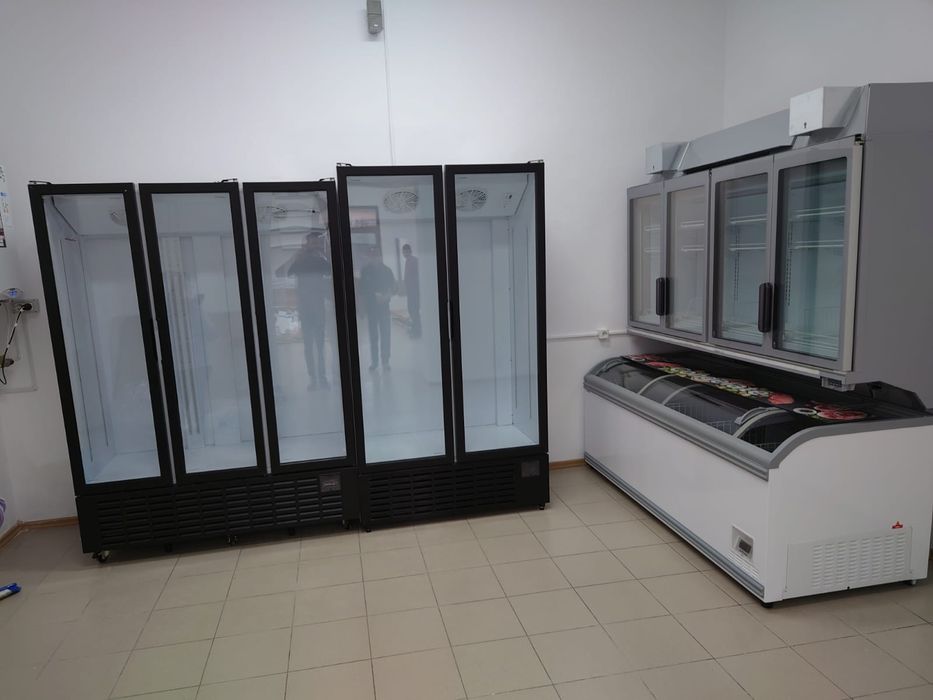 Vitrina frigorifica verticala cu 2 uși, 120 cm lungime / NOU